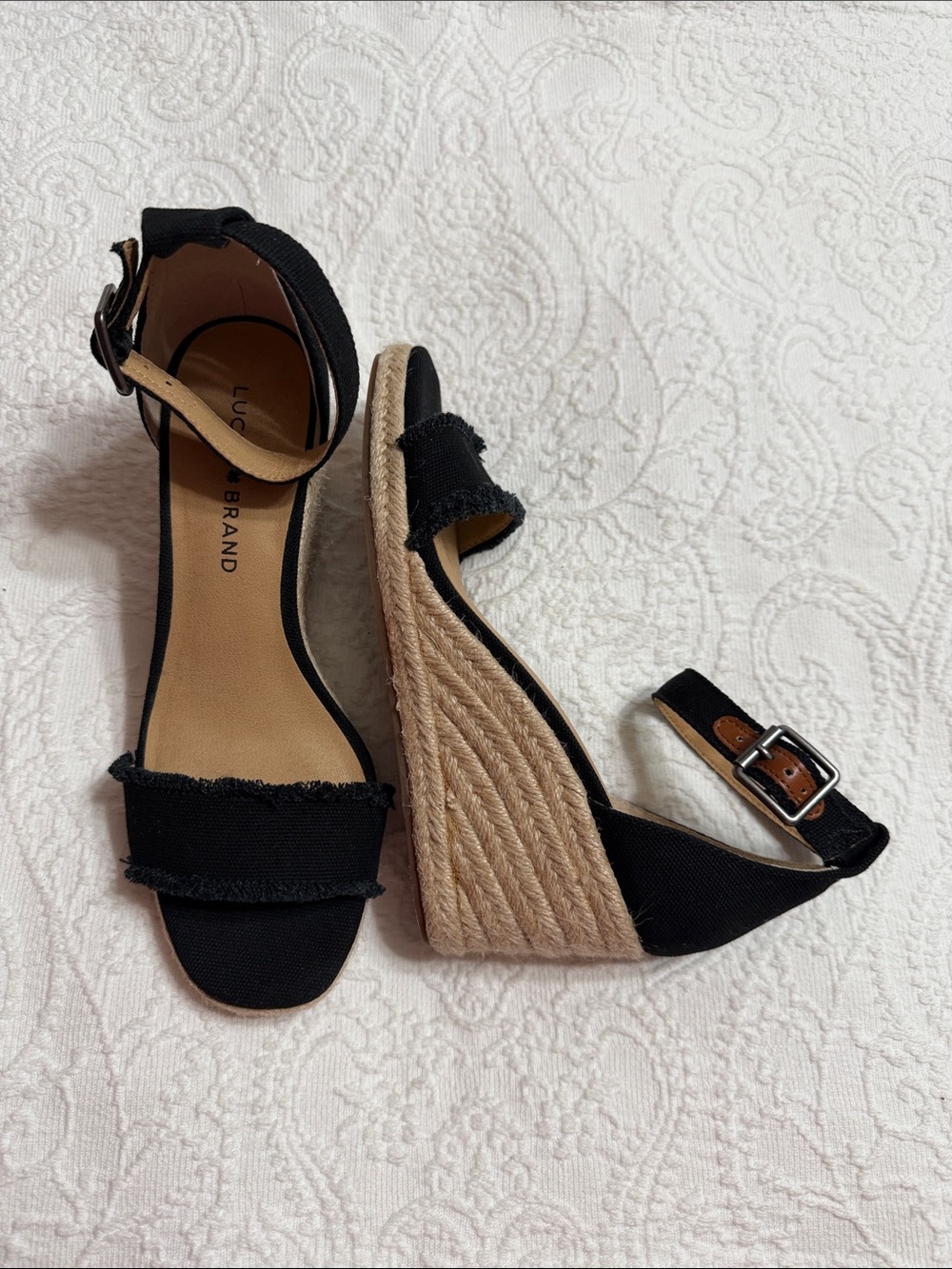 Lucky Brand Size 7M Black Espadrille Wedge Sandals